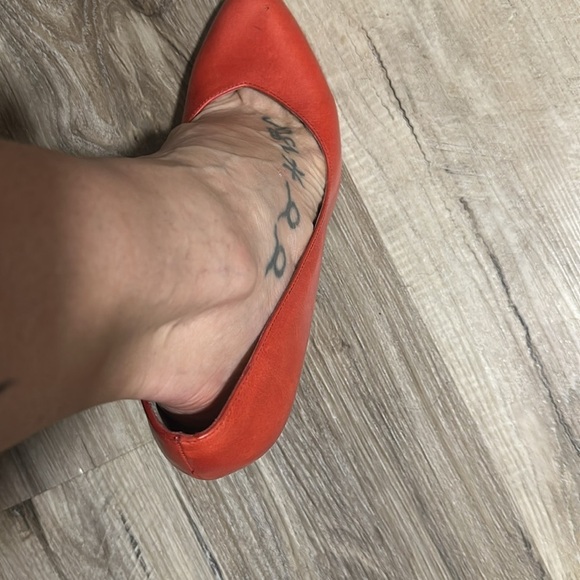 DV by Dolce Vita Red Leather Pointed Toe Heel Classic Chic Women Size 10 Holiday - Picture 10 of 12